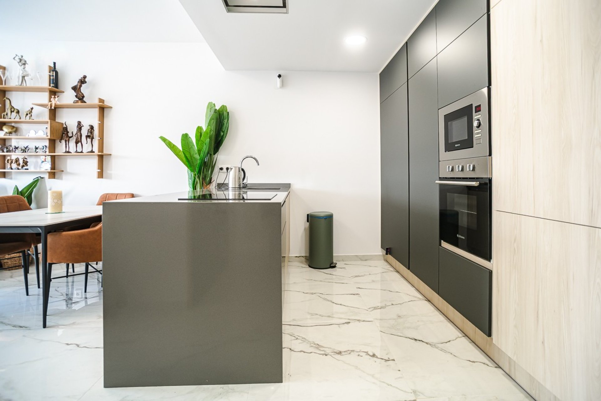 Resale - Apartment -
Los Altos