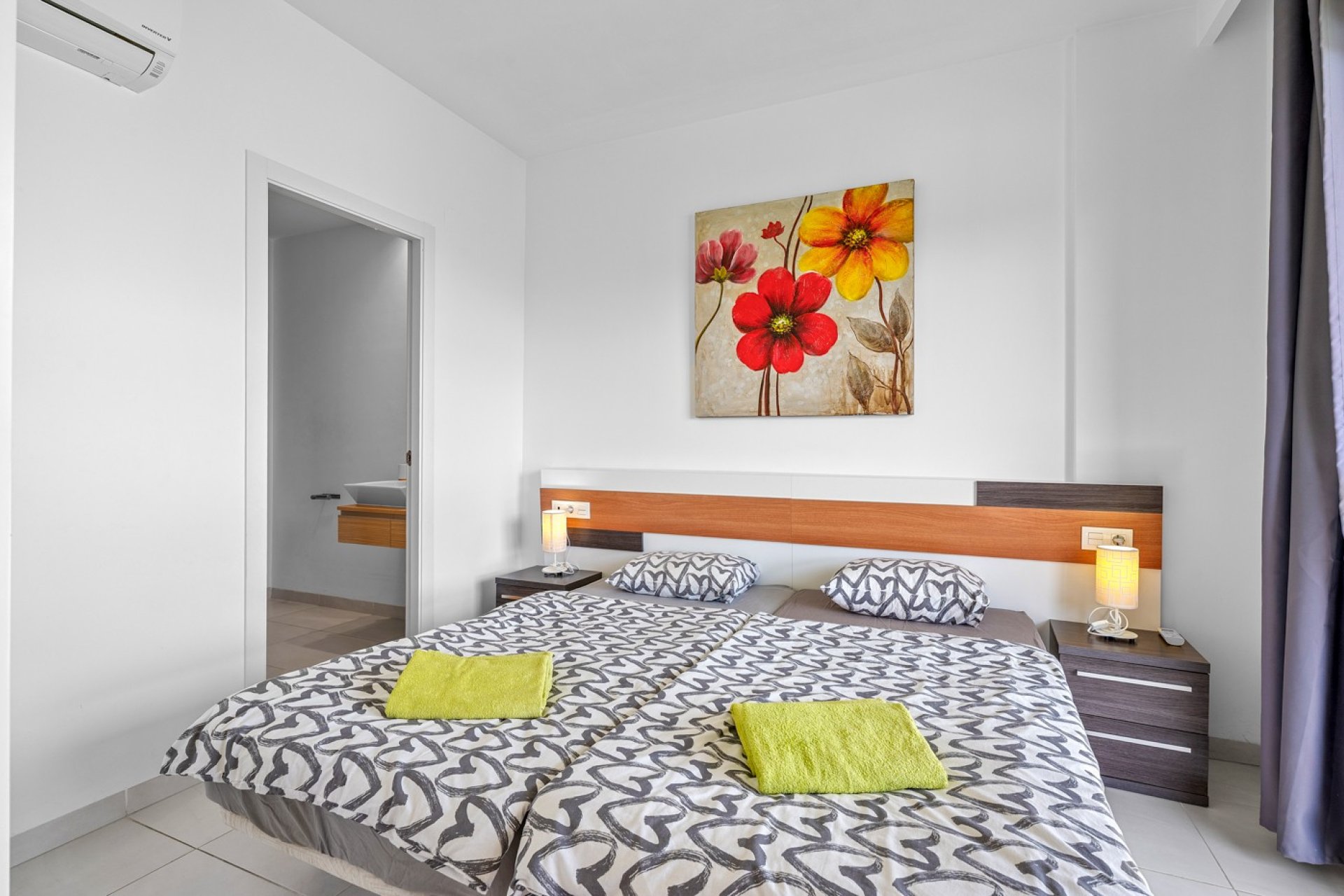 Resale - Apartment -
Orihuela Costa - La Zenia
