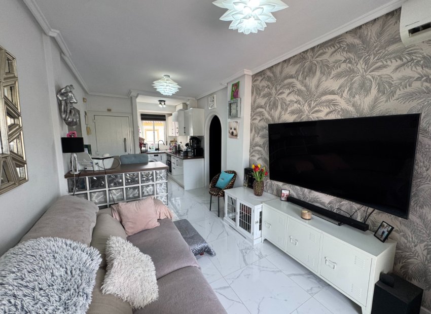 Resale - Apartment -
Orihuela Costa - Villamartin