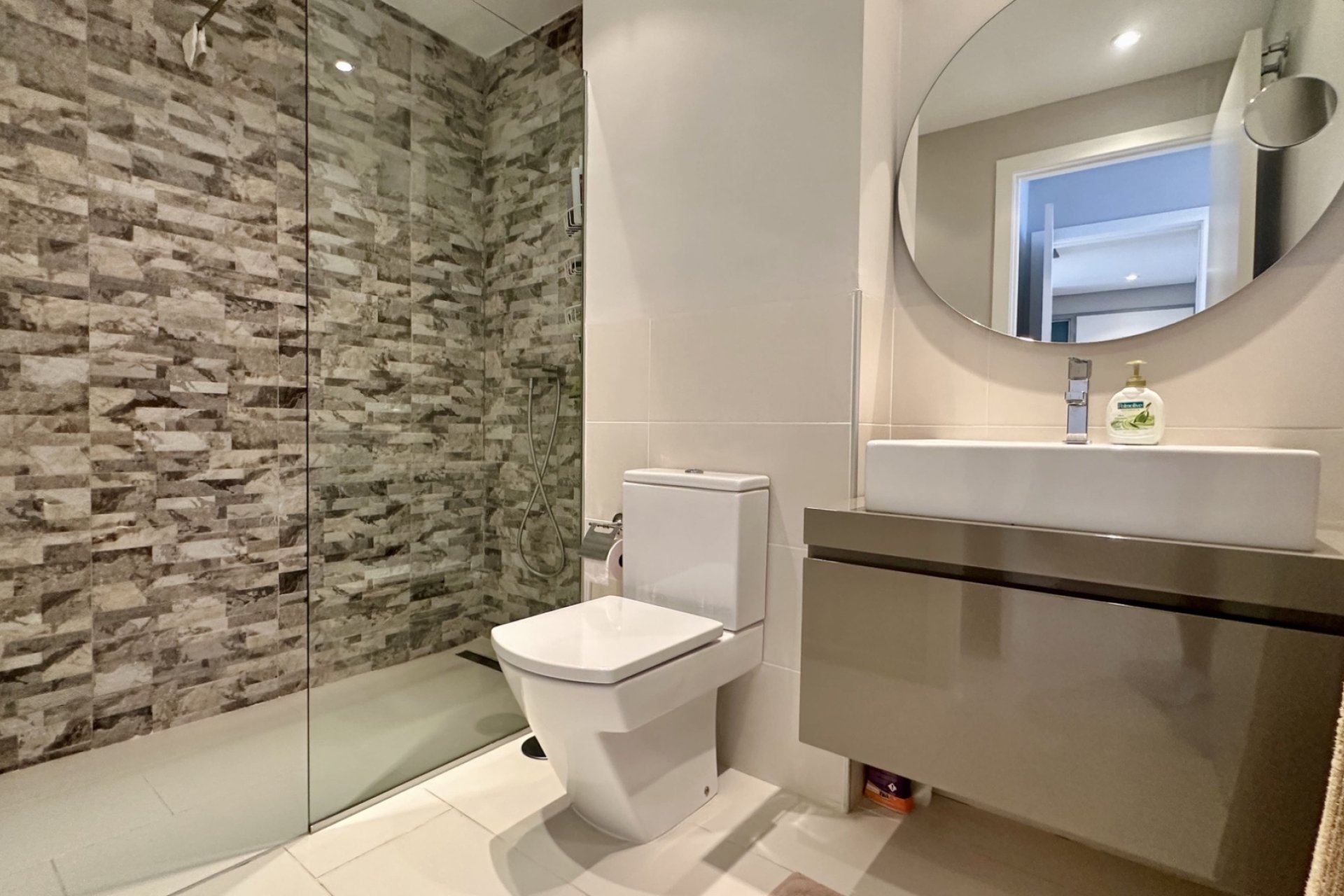 Resale - Apartment -
Orihuela Costa - Villamartin