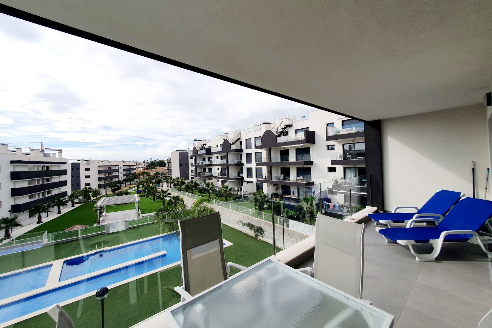 Resale - Apartment -
Orihuela Costa - Villamartin