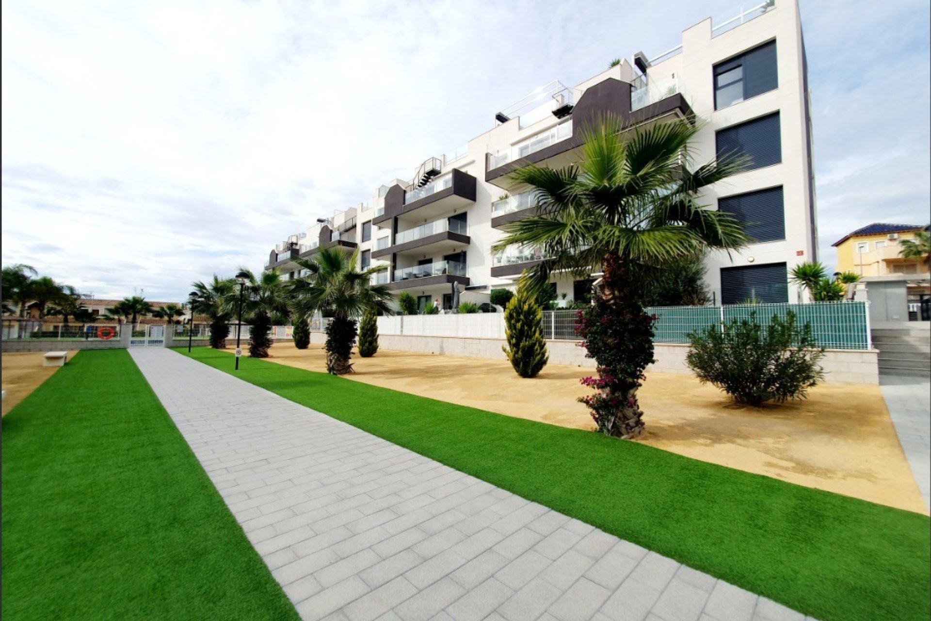 Resale - Apartment -
Orihuela Costa - Villamartin