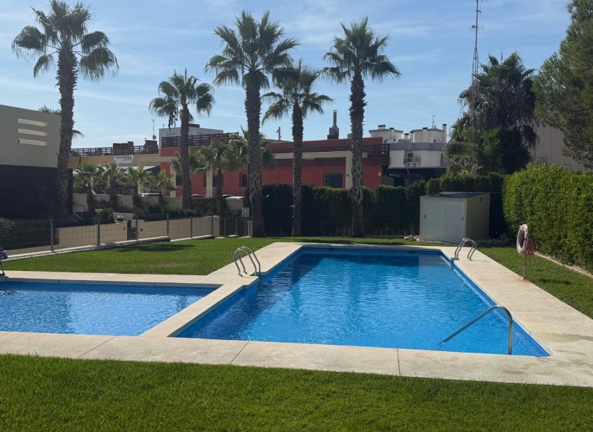 Resale - Apartment -
Orihuela Costa - Villamartin