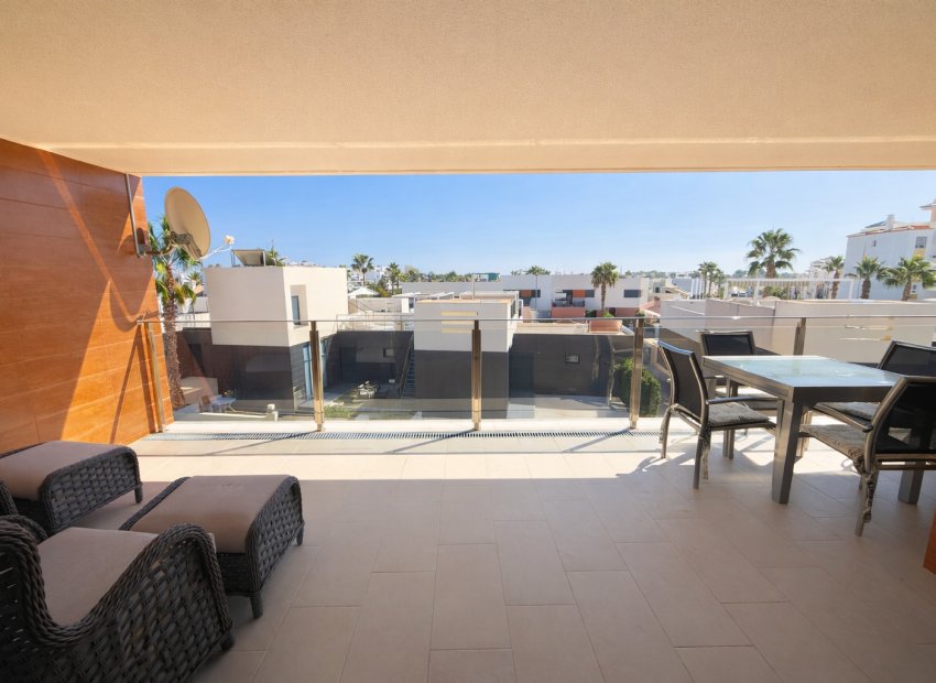 Resale - Apartment -
Orihuela Costa - Villamartin