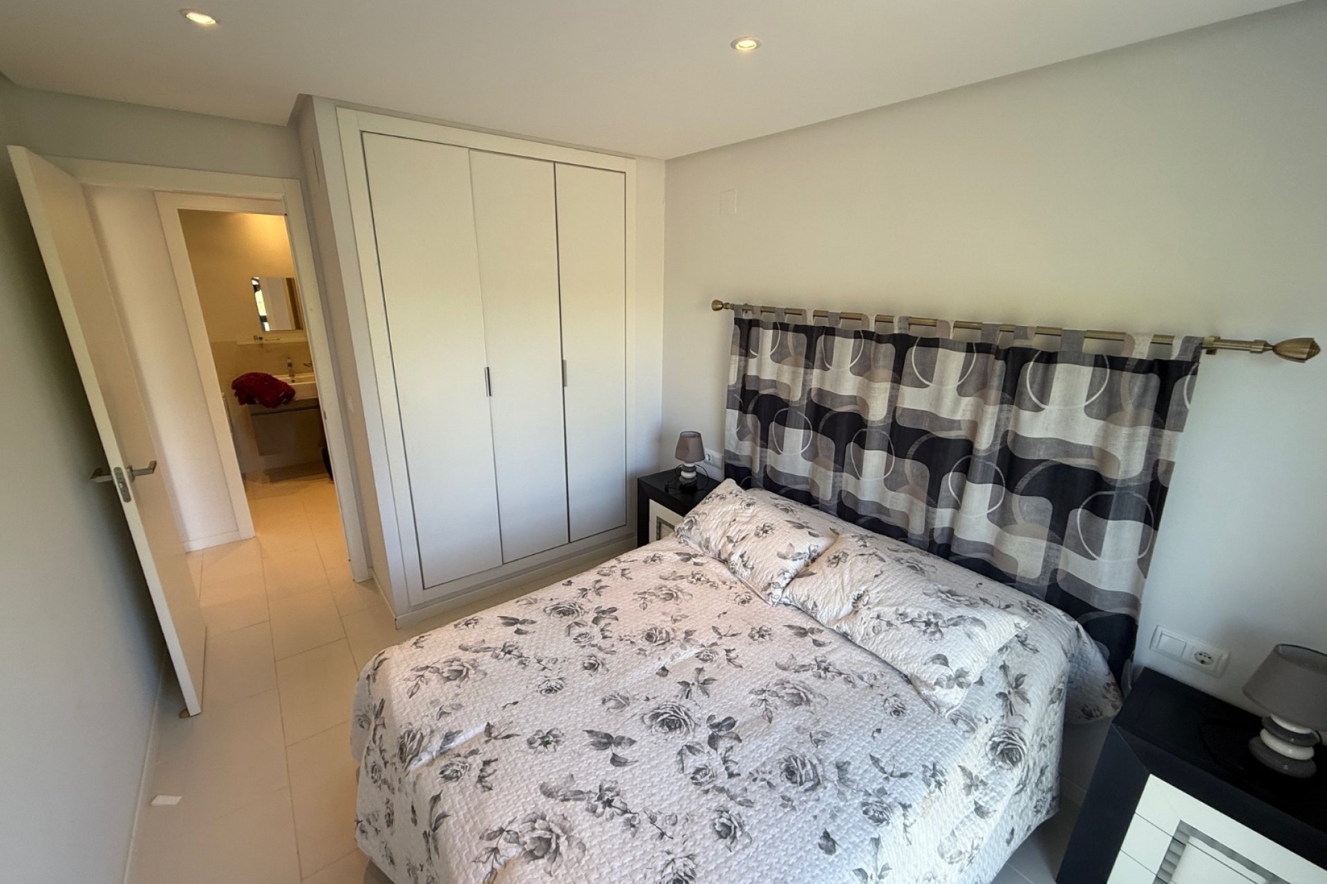 Resale - Apartment -
Orihuela Costa - Villamartin