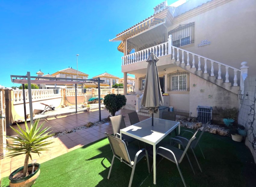 Resale - Apartment -
Orihuela Costa - Villamartin