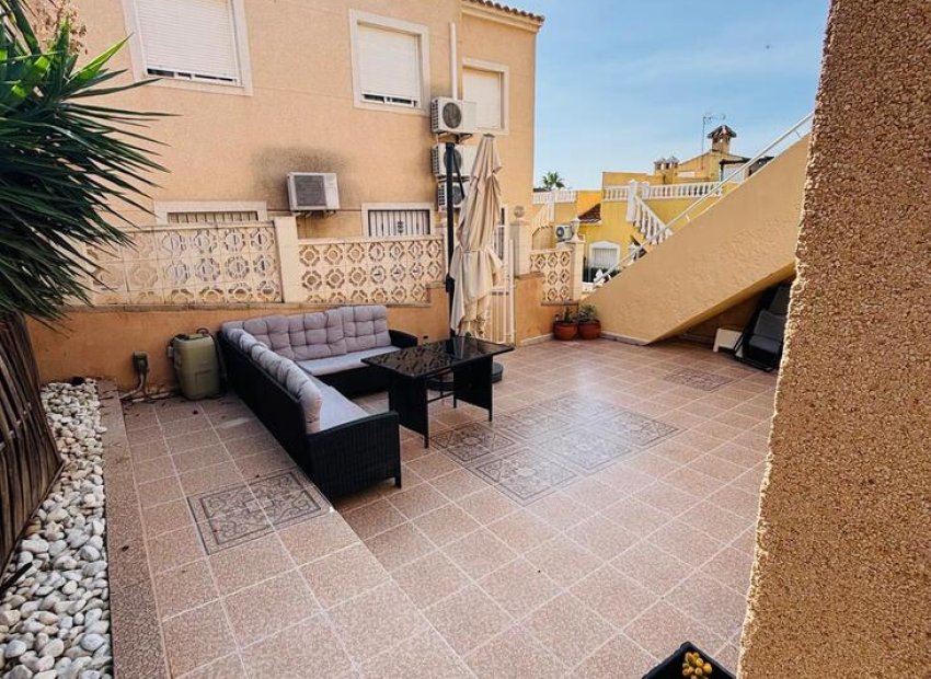 Resale - Apartment -
Orihuela Costa - Villamartin