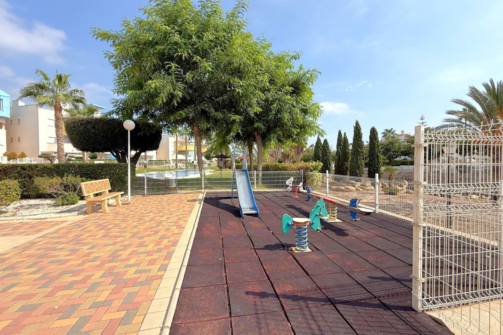 Resale - Apartment -
Orihuela Costa - Villamartin