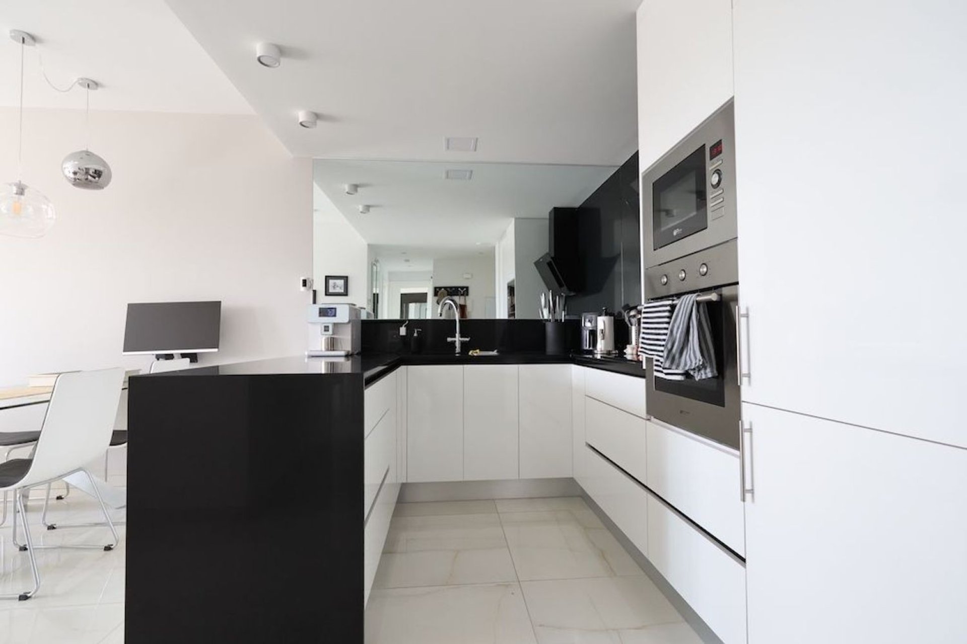 Resale - Apartment -
Orihuela Costa