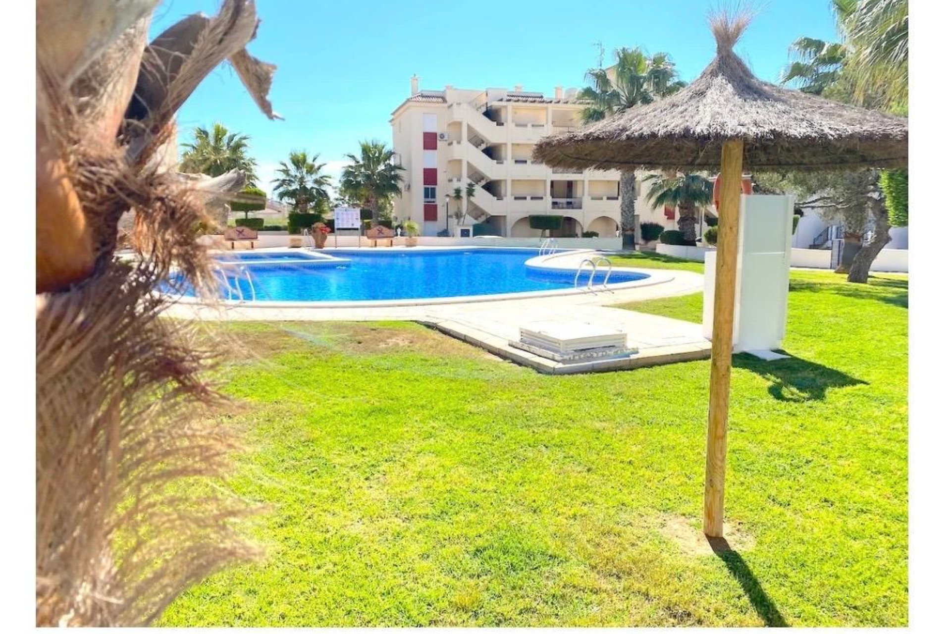 Resale - Apartment -
Playa Flamenca - Orihuela Costa