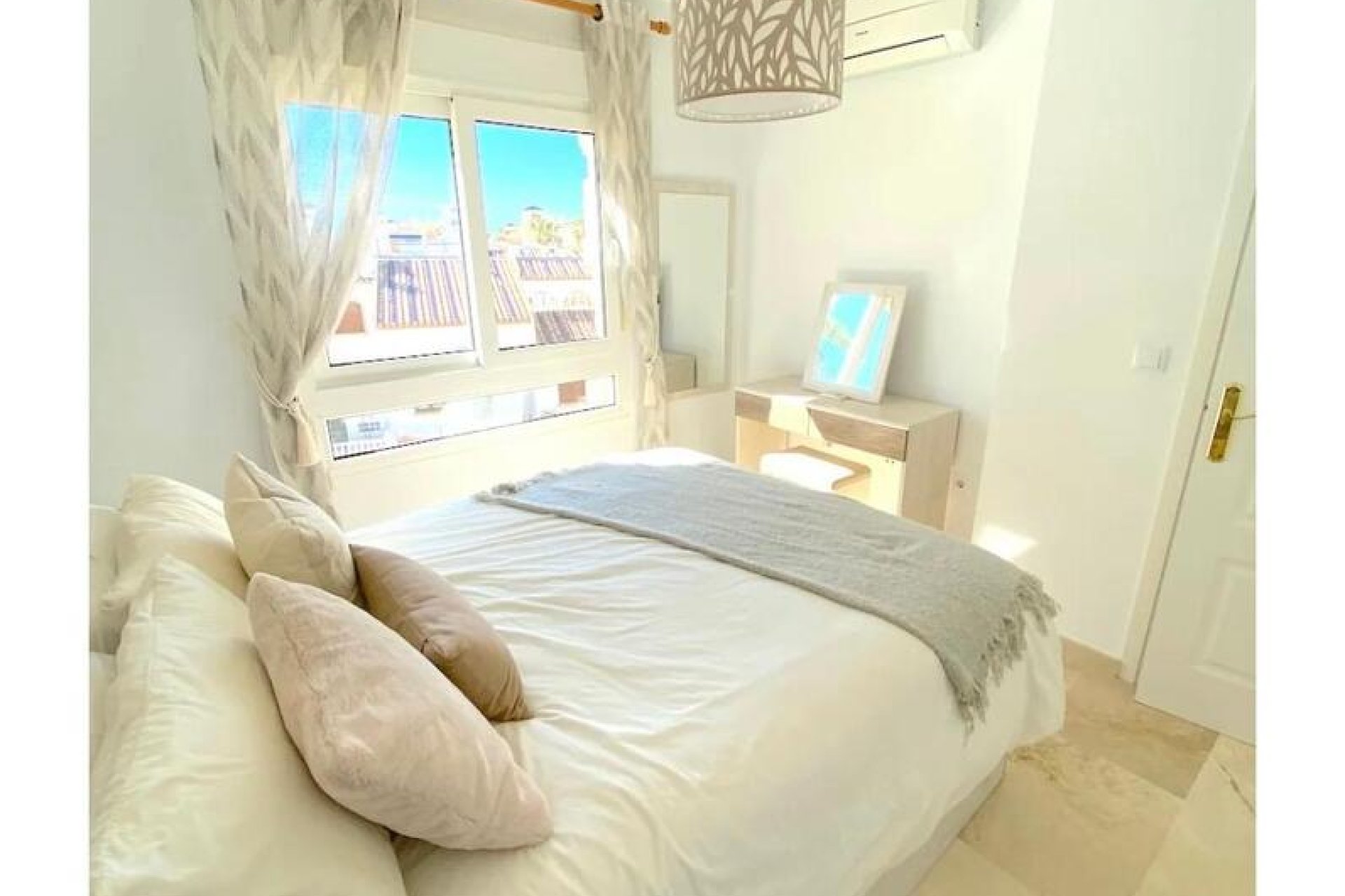 Resale - Apartment -
Playa Flamenca - Orihuela Costa