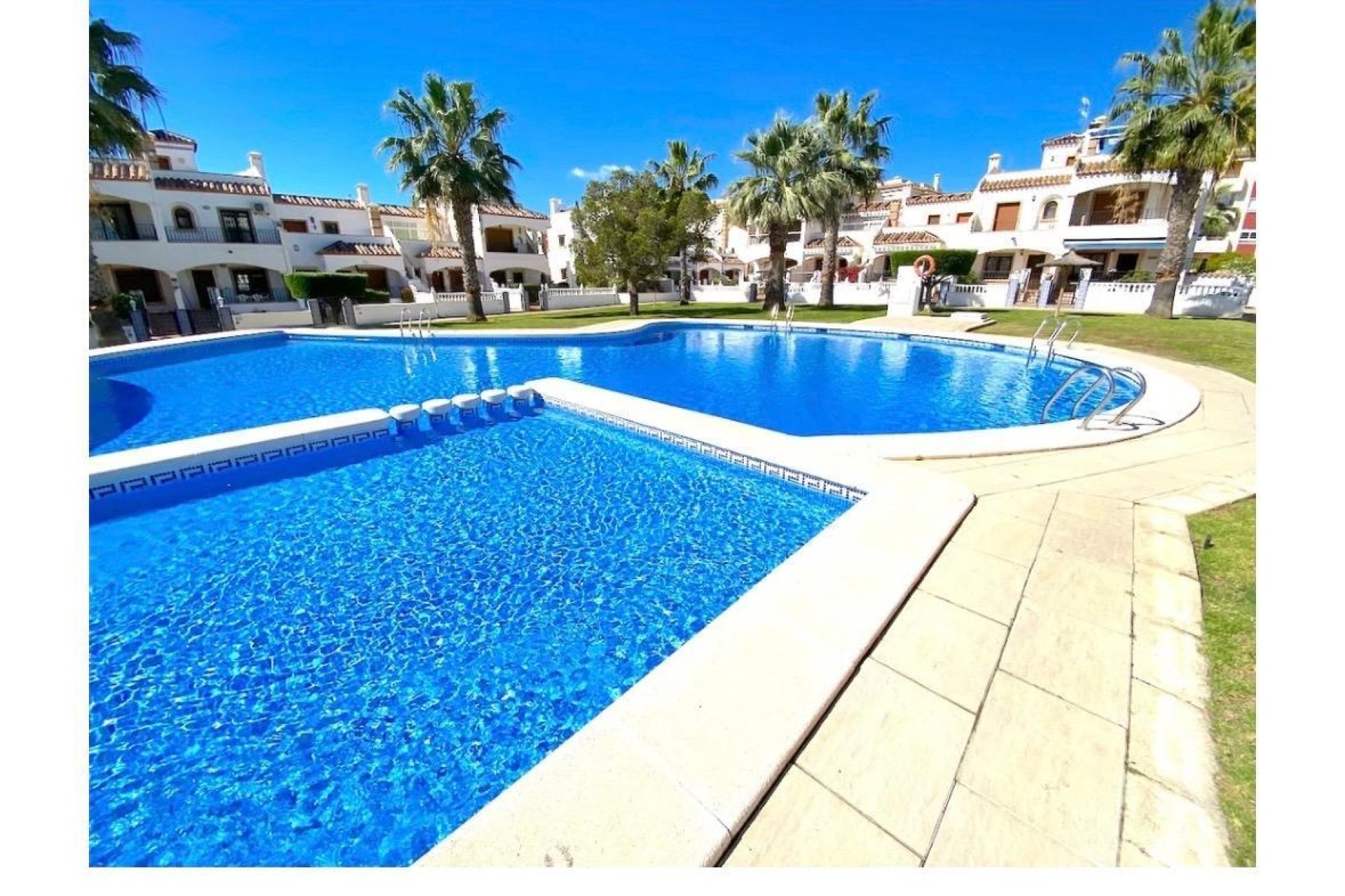 Resale - Apartment -
Playa Flamenca - Orihuela Costa