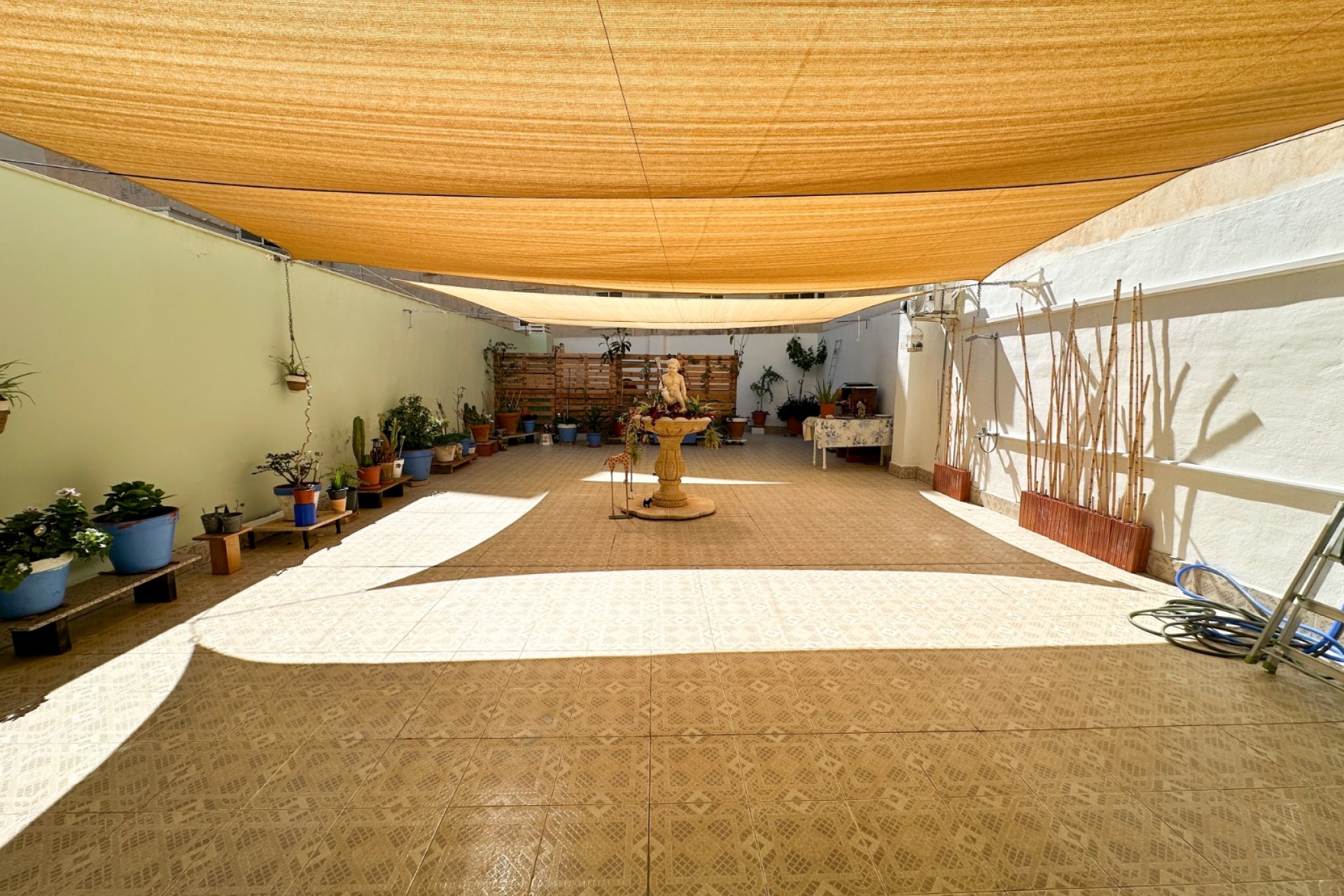 Resale - Apartment -
Torrevieja - Centro