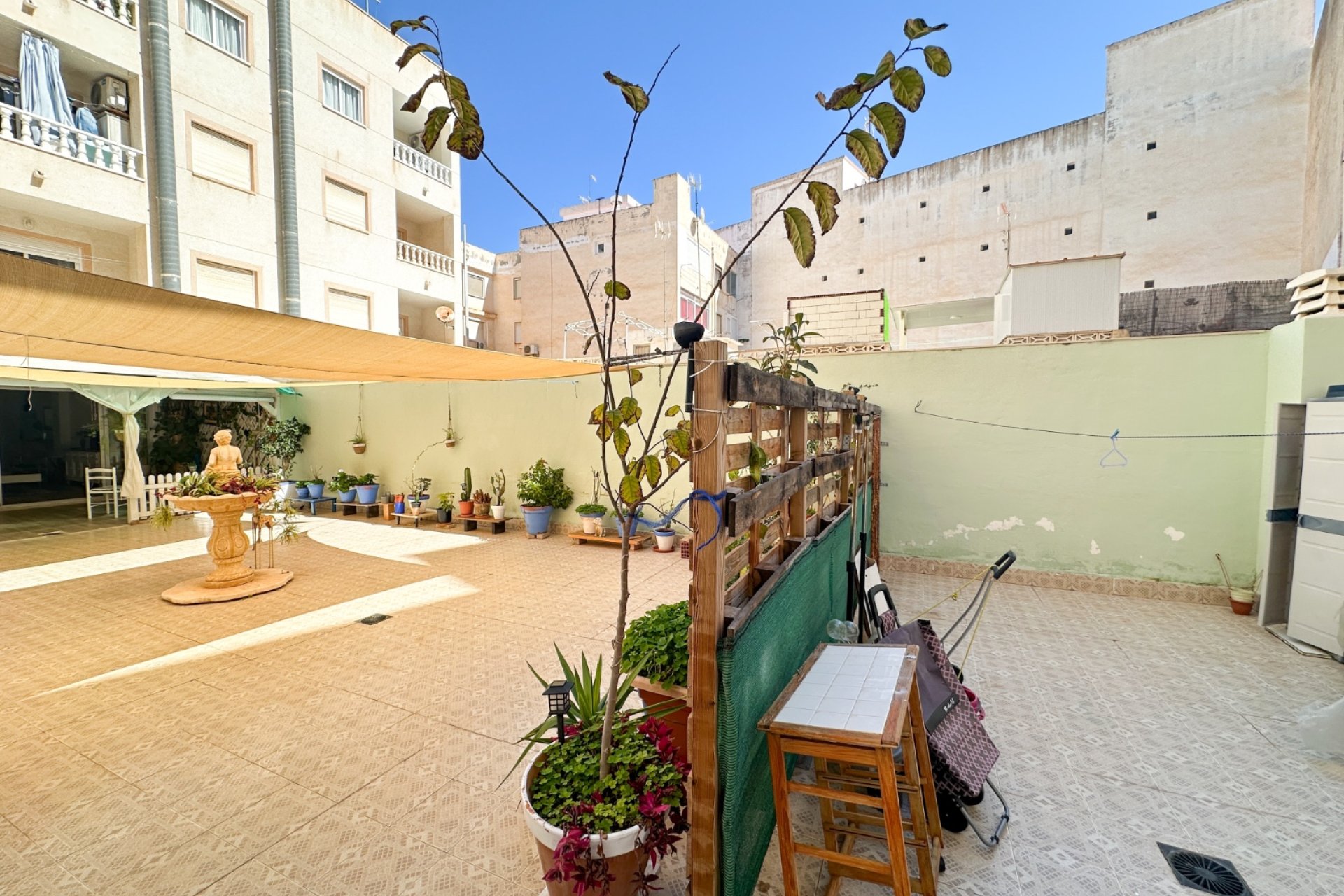 Resale - Apartment -
Torrevieja - Centro