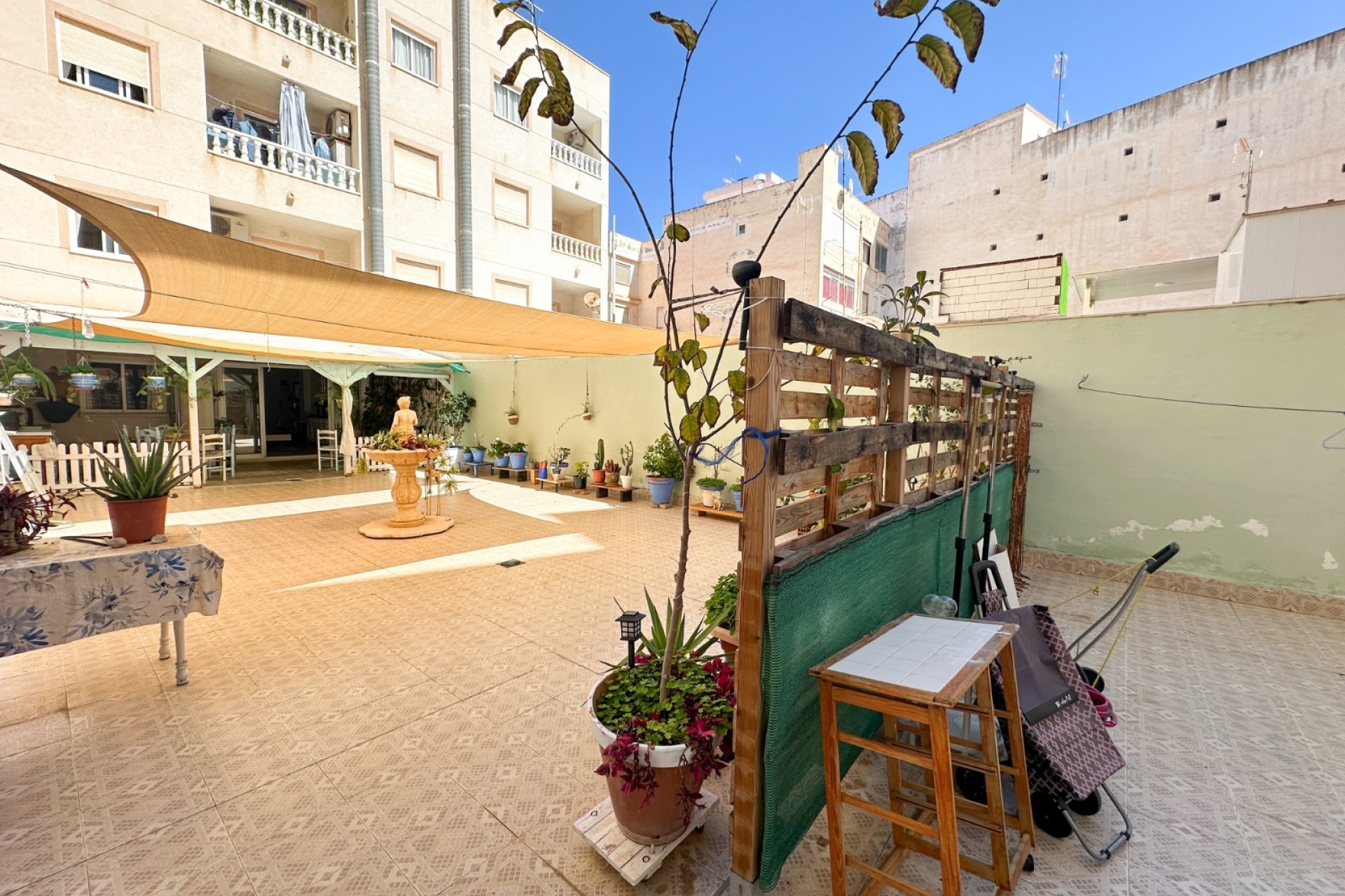 Resale - Apartment -
Torrevieja - Centro