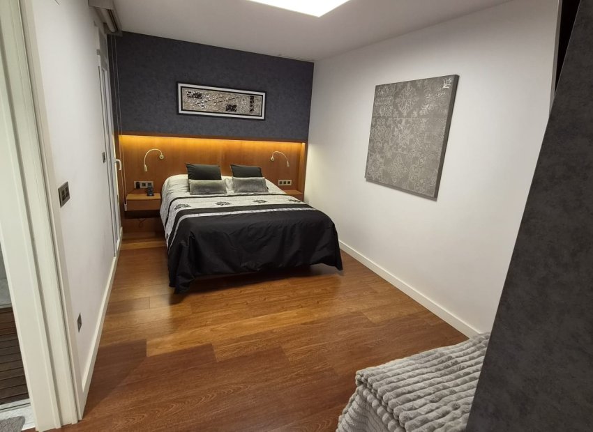 Resale - Apartment -
Torrevieja - Centro