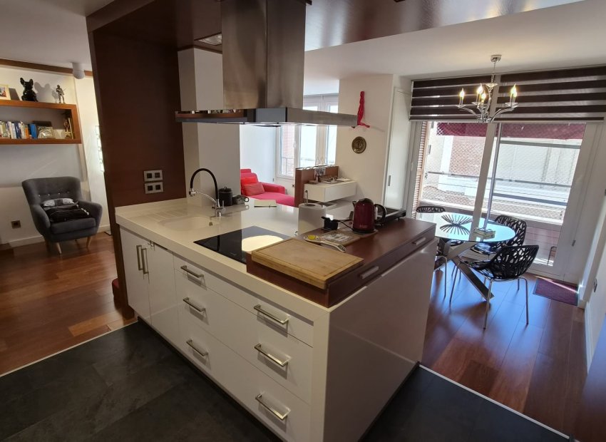 Resale - Apartment -
Torrevieja - Centro