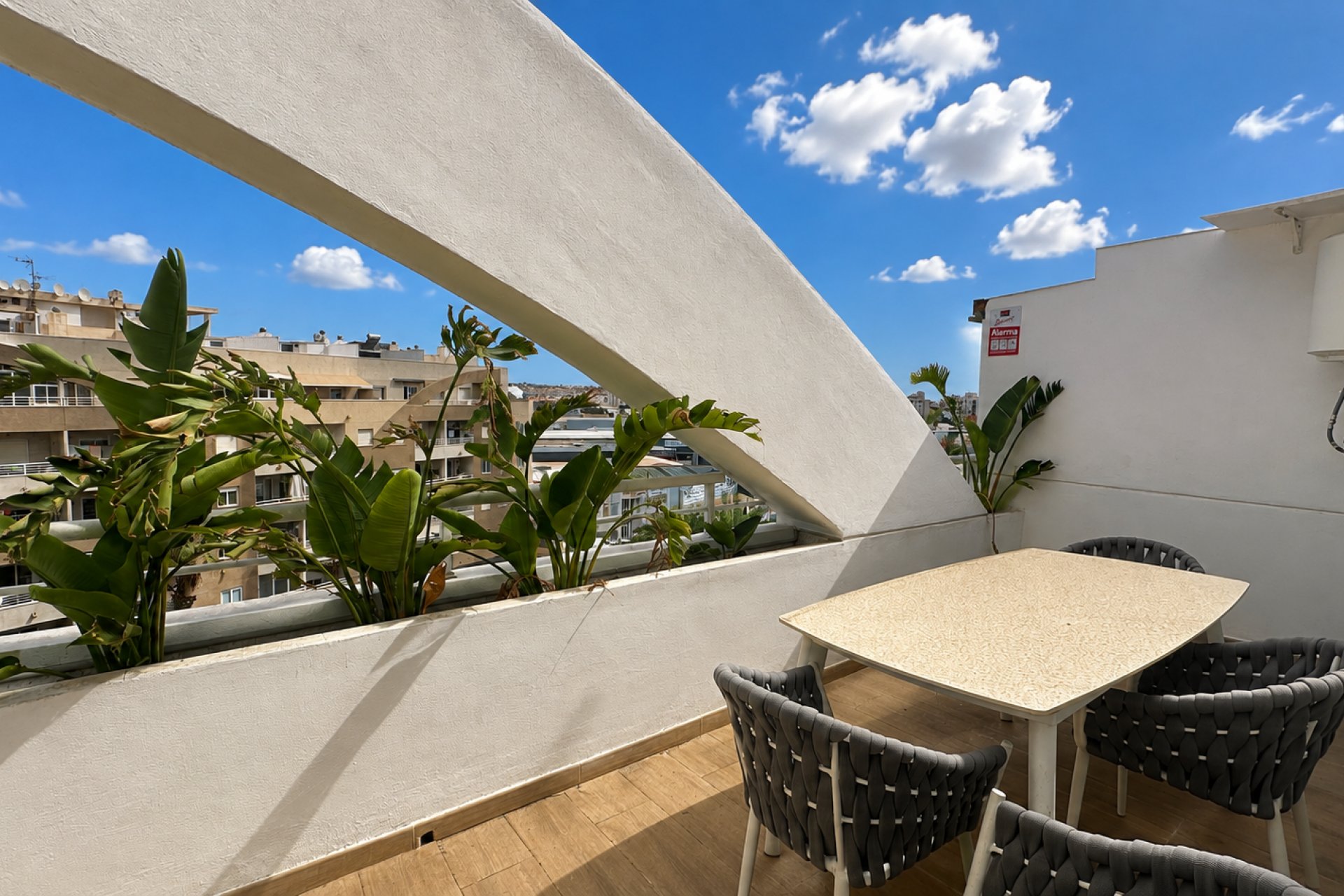 Resale - Apartment -
Torrevieja - Centro