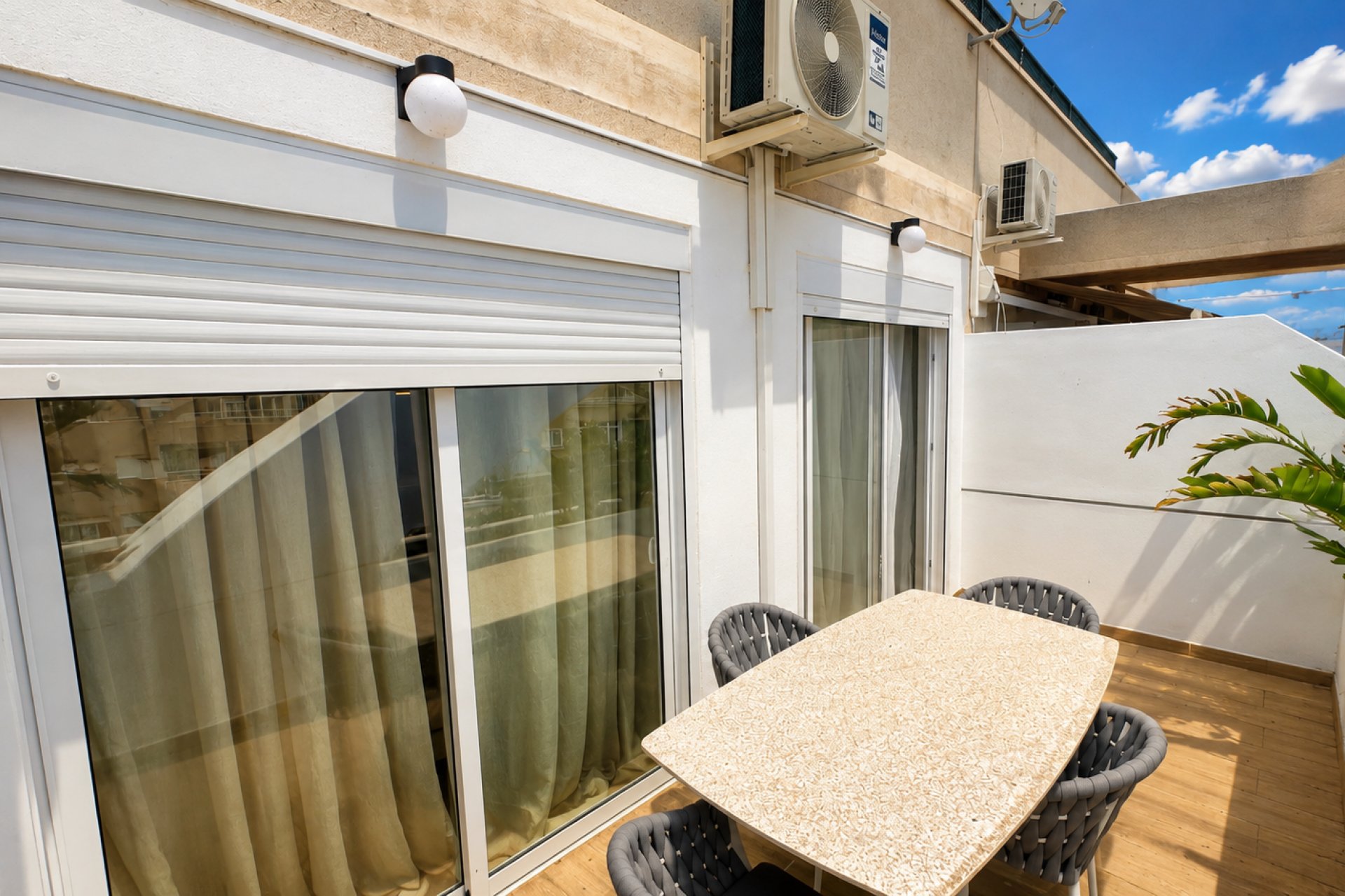 Resale - Apartment -
Torrevieja - Centro