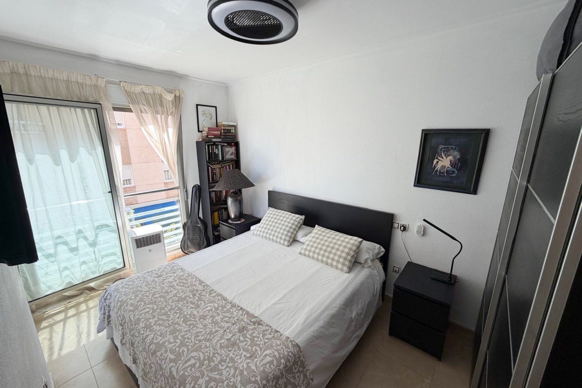 Resale - Apartment -
Torrevieja - Centro