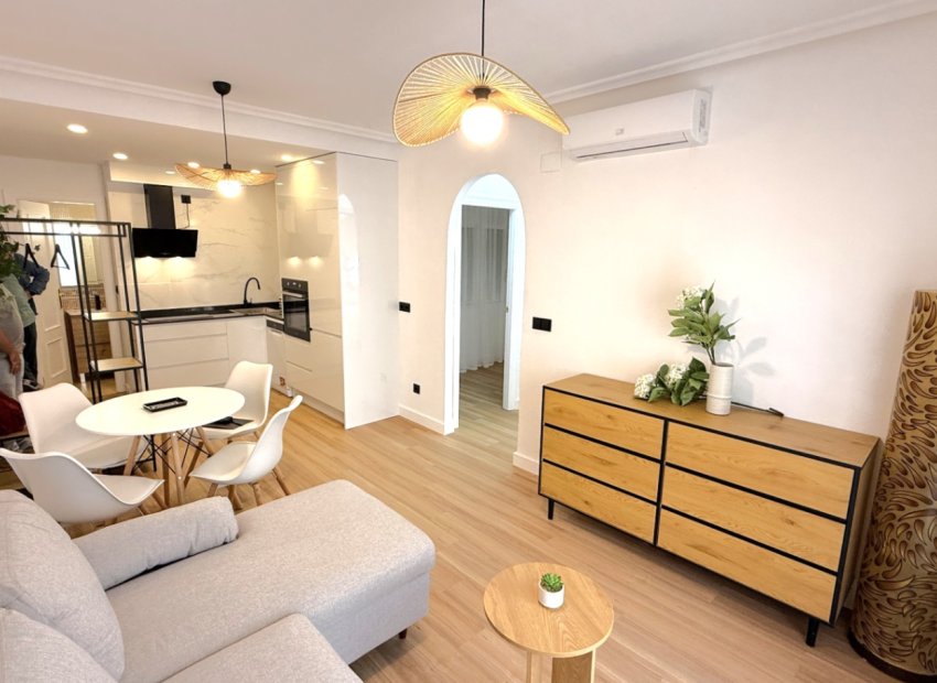 Resale - Apartment -
Torrevieja - Costa Blanca Sur