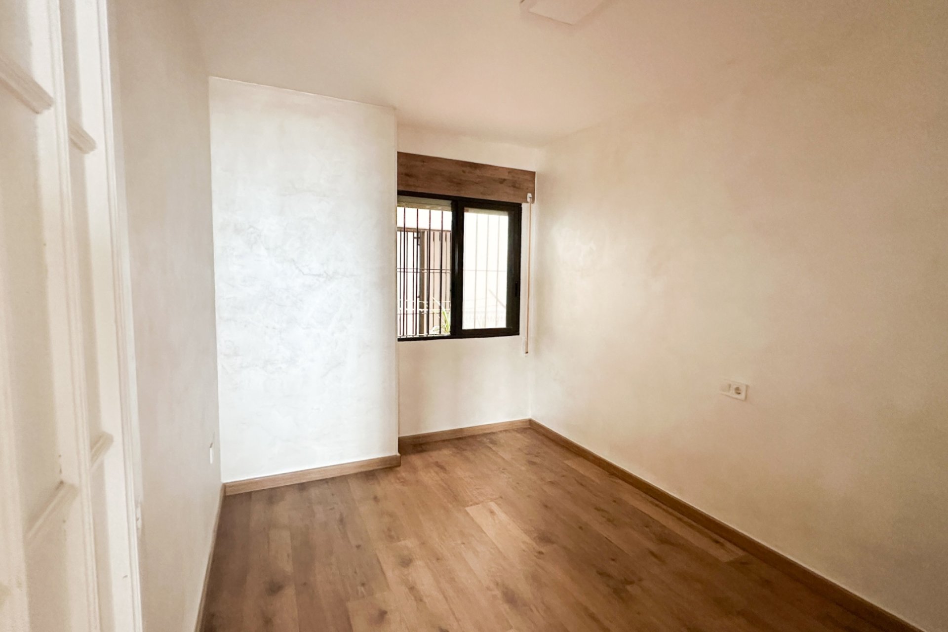 Resale - Apartment -
Torrevieja - Playa de los Locos