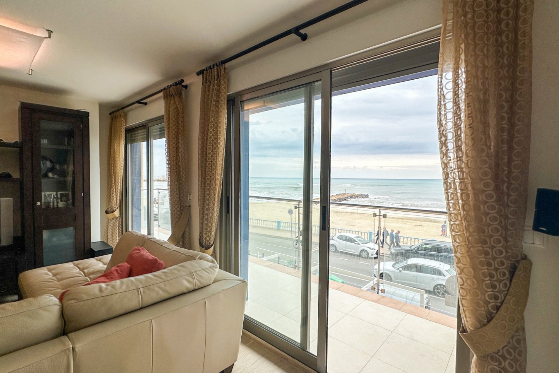 Resale - Apartment -
Torrevieja - Playa de los Locos