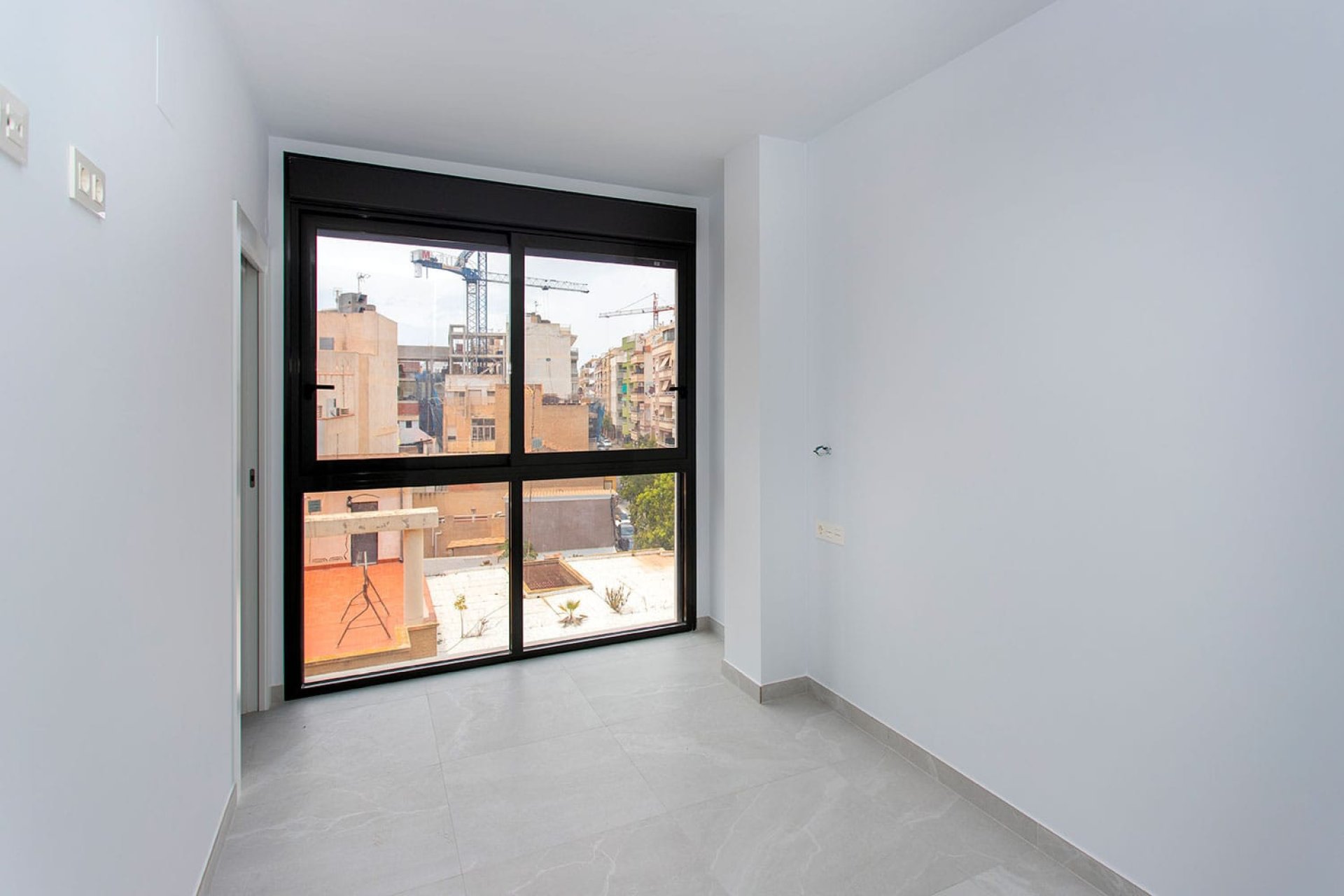 Resale - Apartment -
Torrevieja - Torrevieja Centro