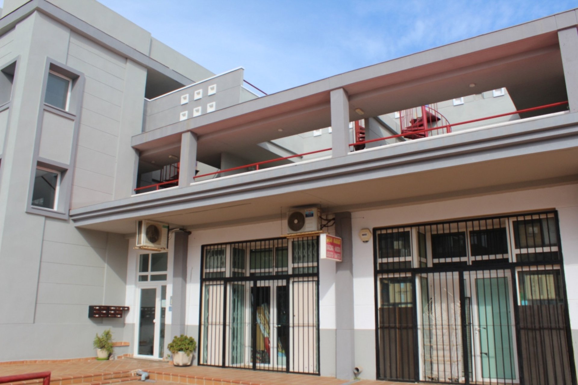 Resale - Apartment -
Villamartín - El Galan 
