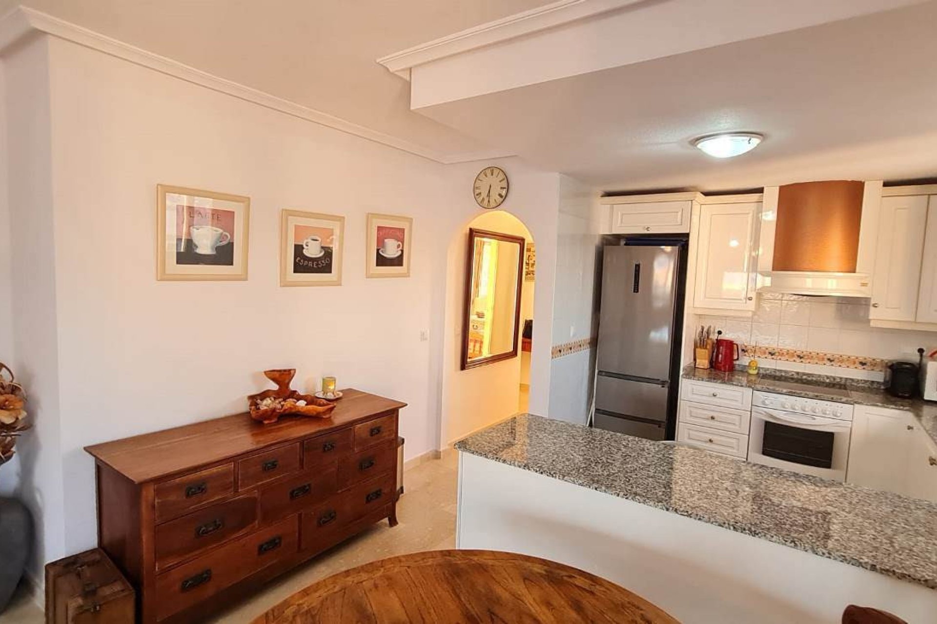 Resale - Apartment -
Villamartín - PAU 8