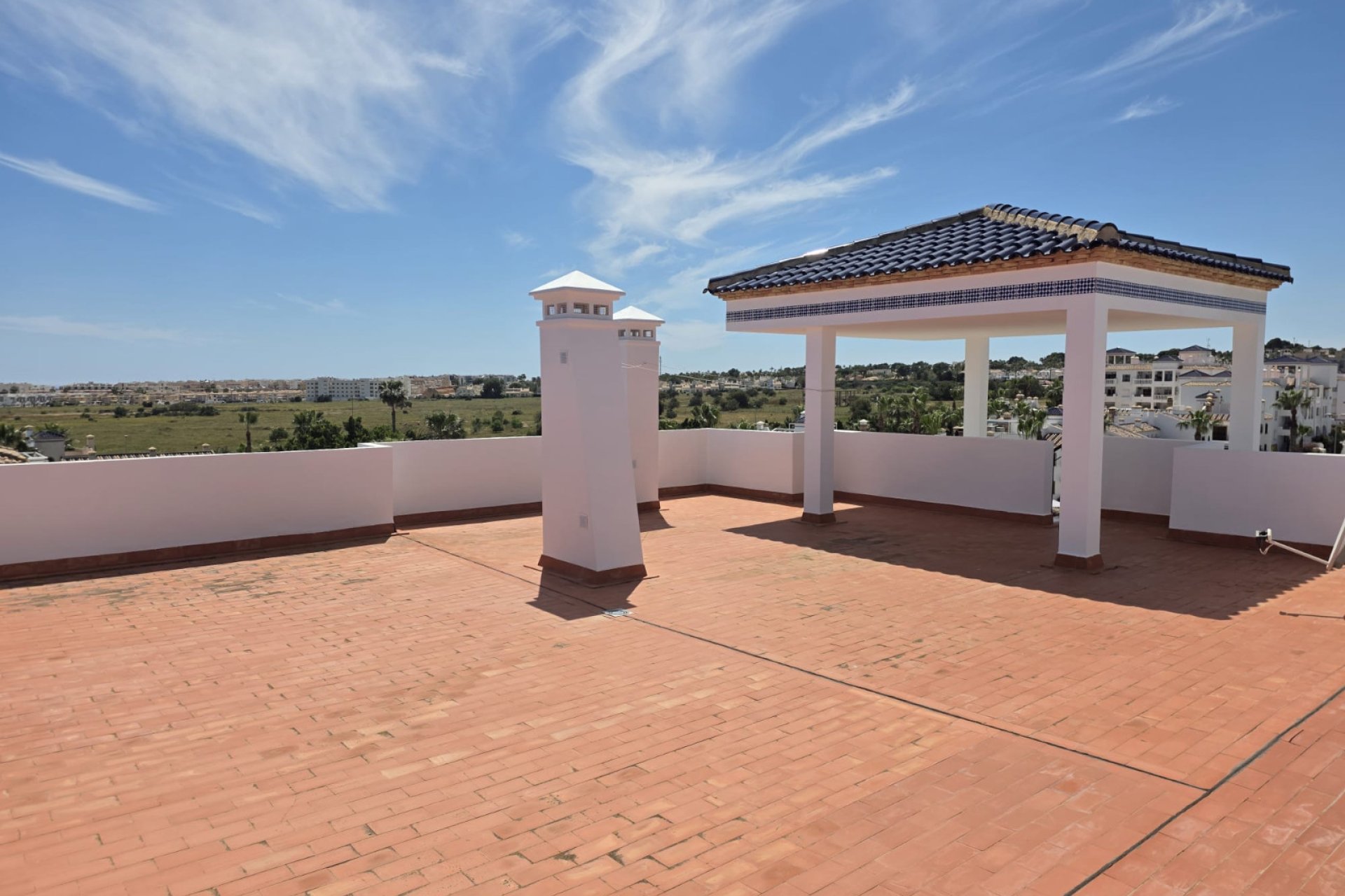 Resale - Apartment -
Villamartín - PAU 8