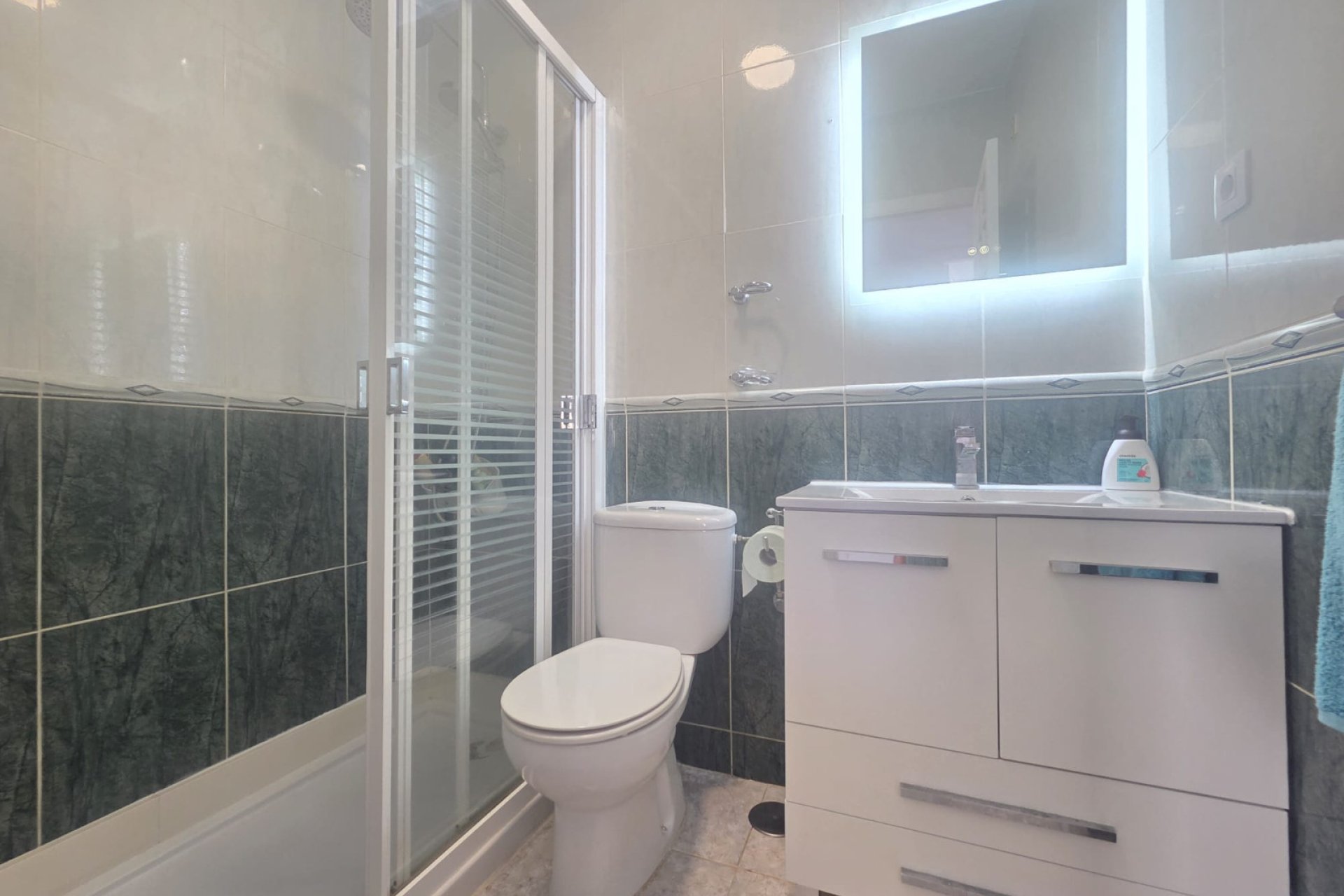 Resale - Apartment -
Villamartín - Verdemar
