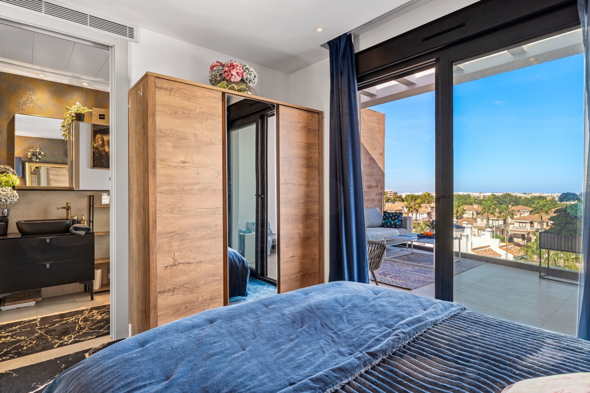 Resale - Apartment -
Villamartín - Villamartin