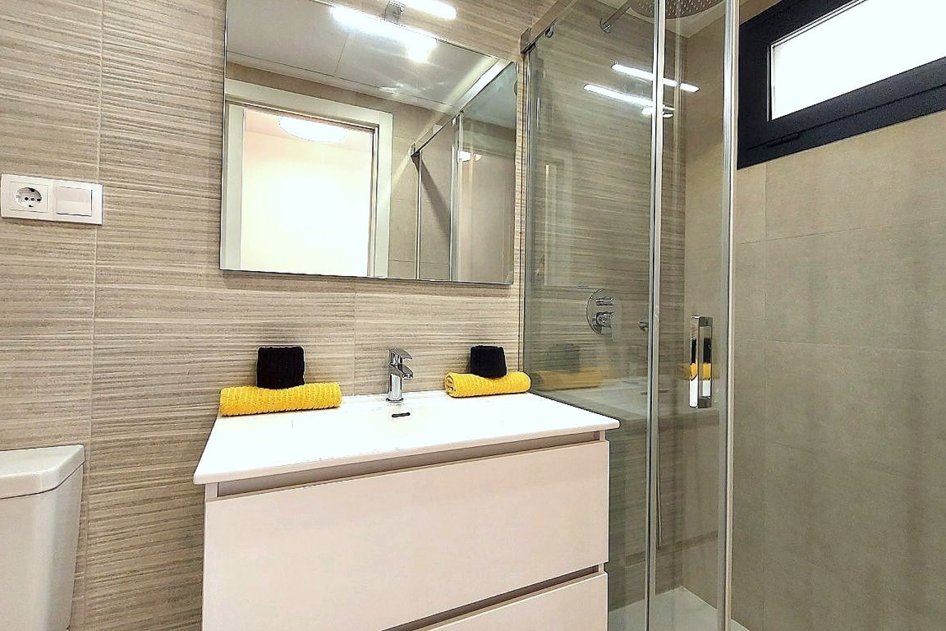 Resale - Apartment -
Villamartín - Villamartin