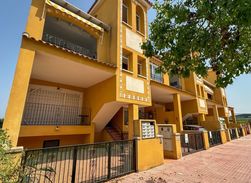 Resale - Bungalow -
Daya Nueva - Costa Blanca Sur