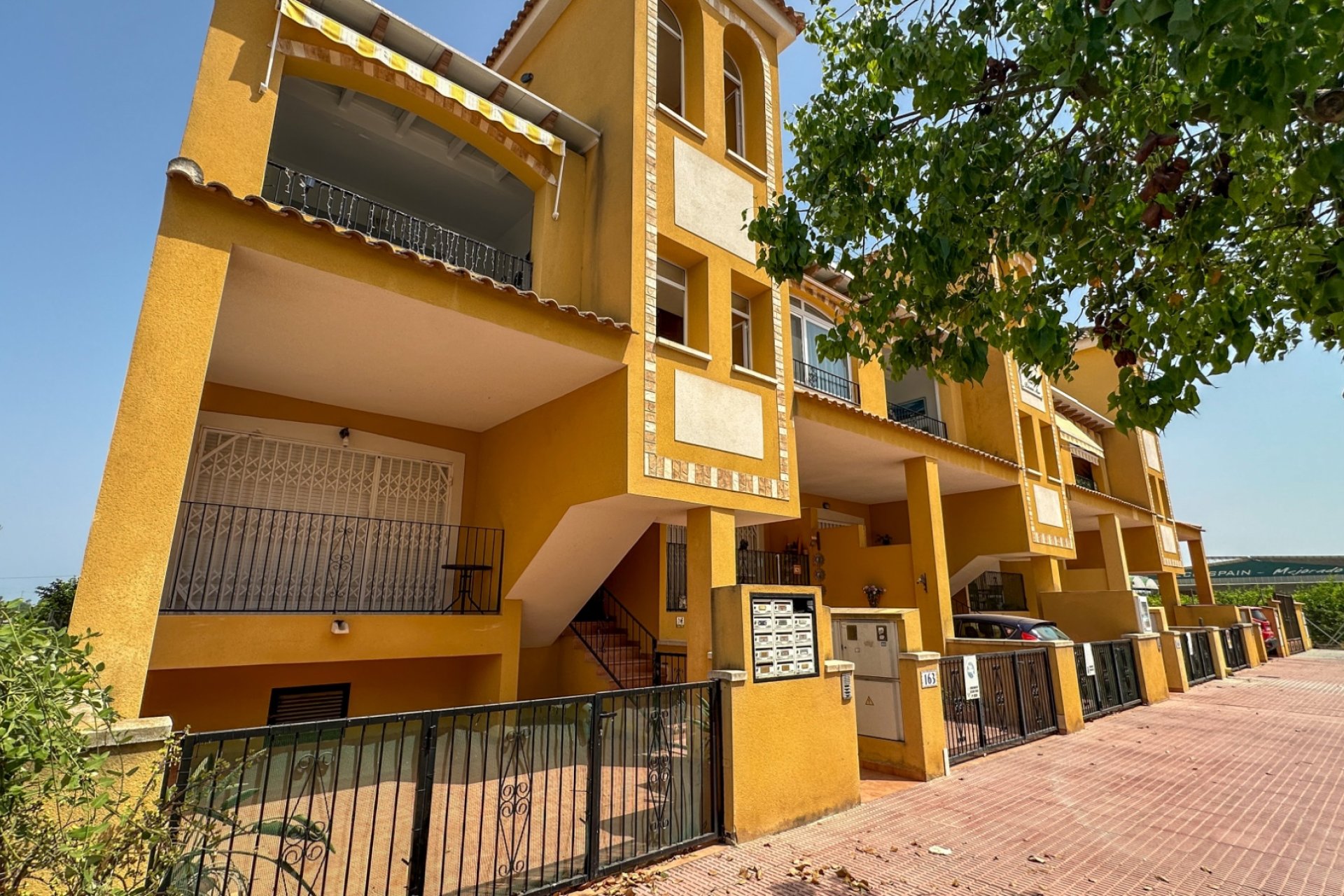 Resale - Bungalow -
Daya Nueva - Costa Blanca Sur