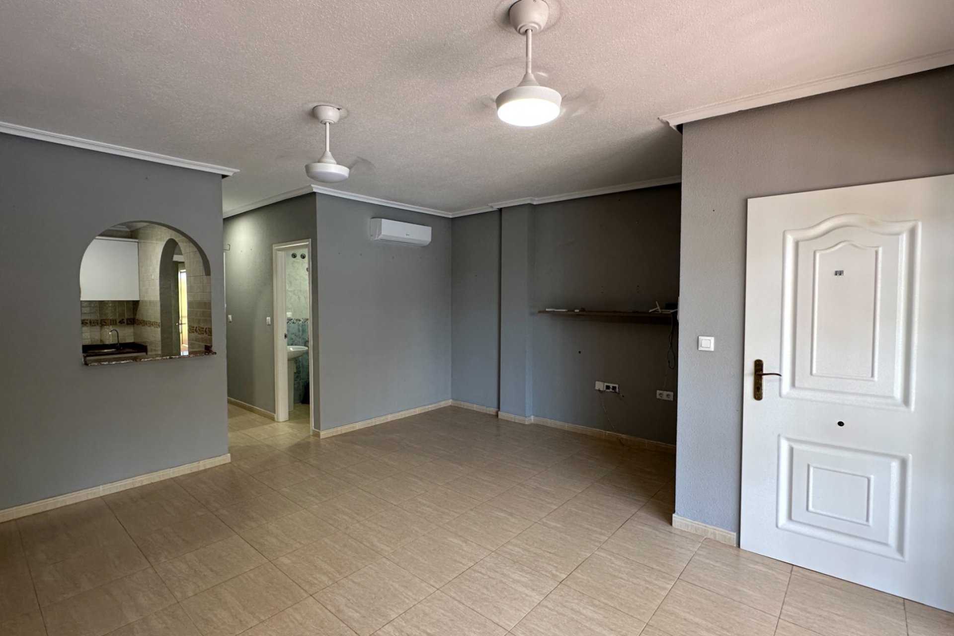 Resale - Bungalow -
Daya Nueva - Costa Blanca Sur