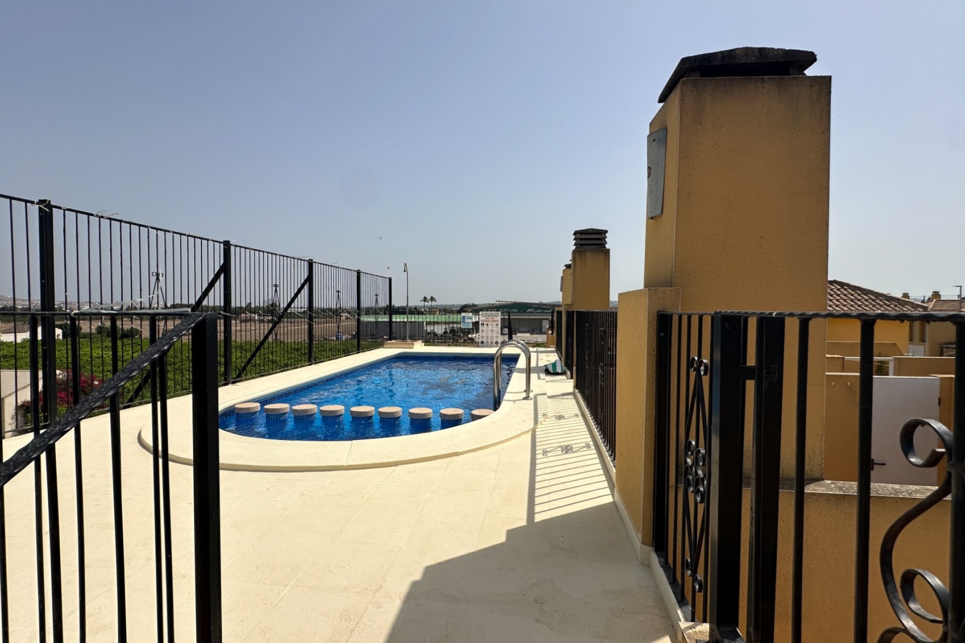 Resale - Bungalow -
Daya Nueva - Costa Blanca Sur