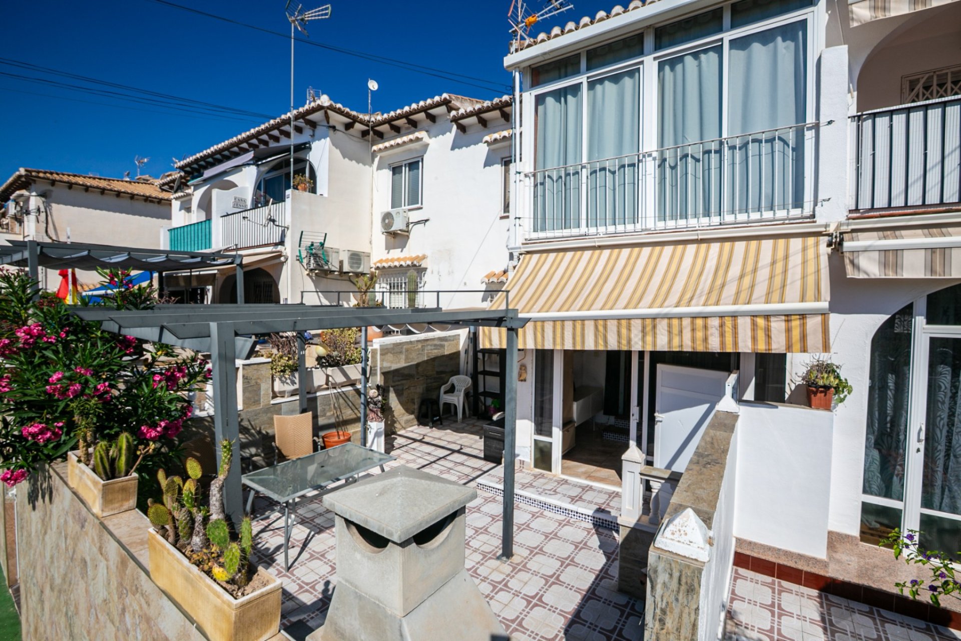 Resale - Bungalow -
Los Balcones - Los Balcones - Los Altos del Edén