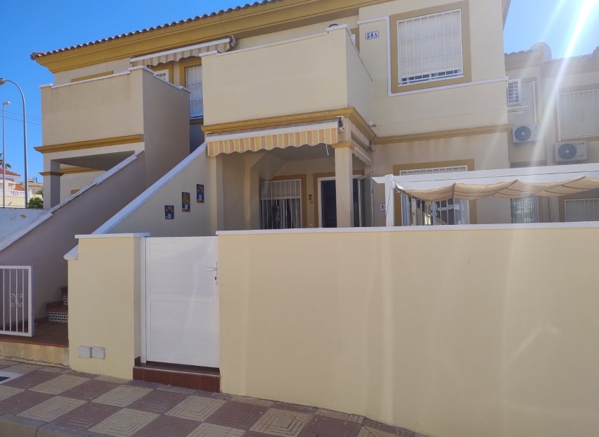 Resale - Bungalow -
Orihuela Costa - Lomas de Cabo Roig