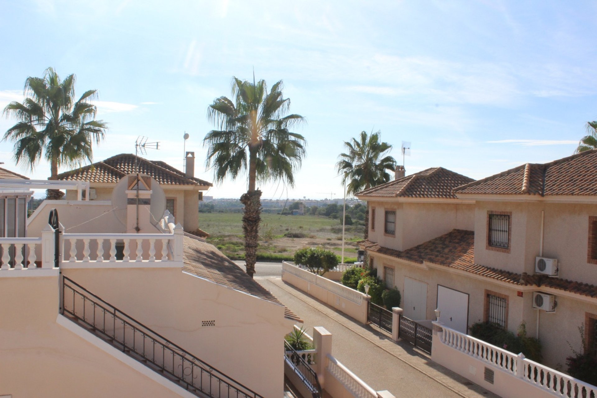 Resale - Bungalow -
Orihuela Costa - Los Dolses