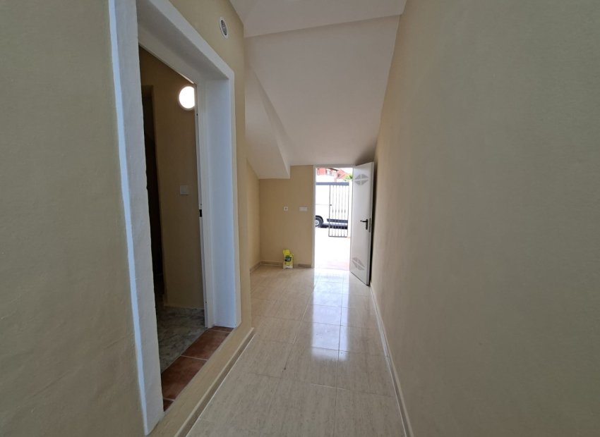 Resale - Bungalow -
Orihuela Costa - Playa Flamenca