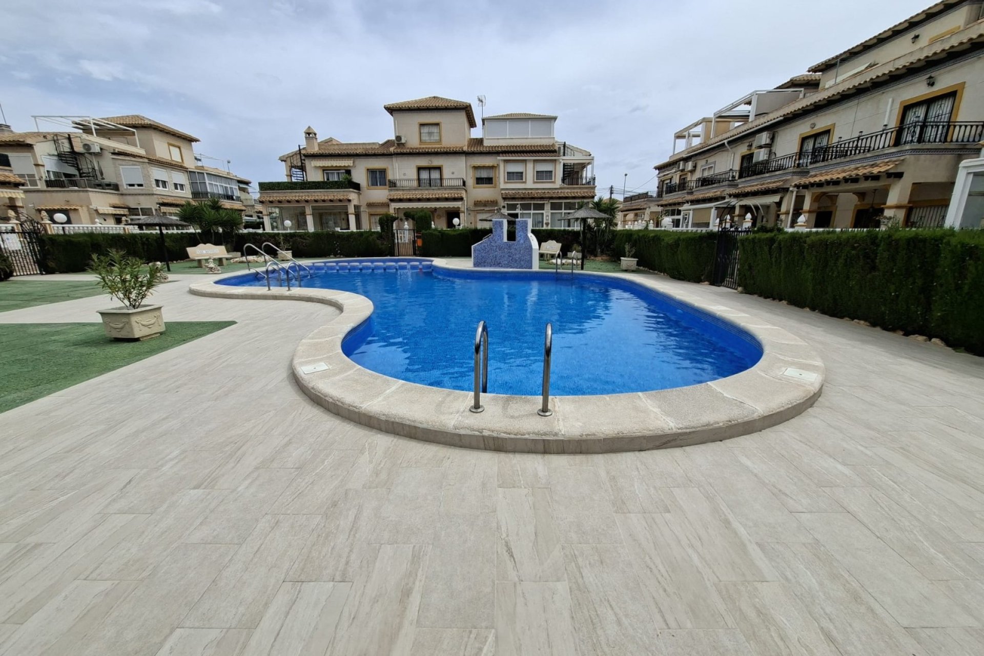 Resale - Bungalow -
Orihuela Costa - Playa Flamenca