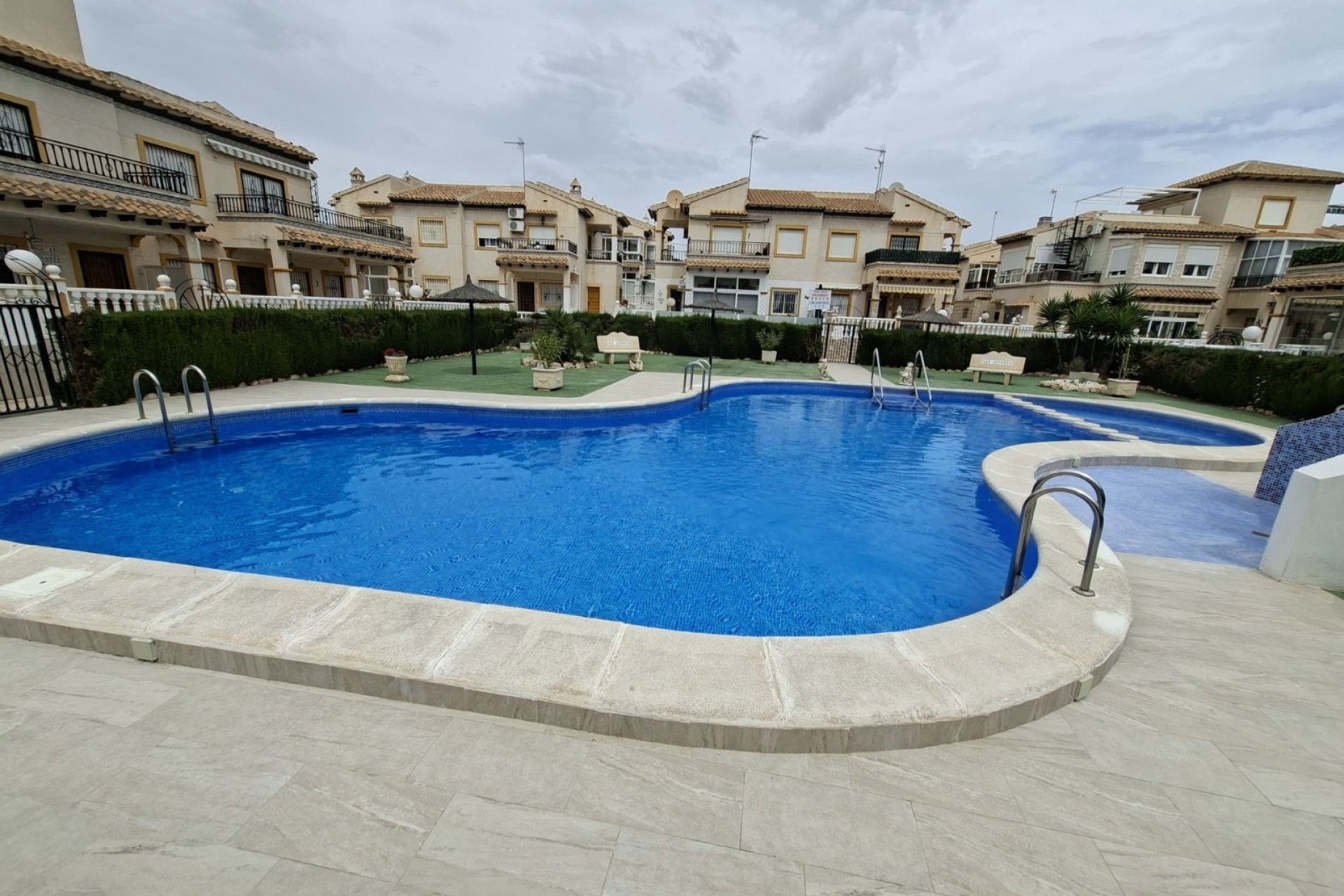 Resale - Bungalow -
Orihuela Costa - Playa Flamenca