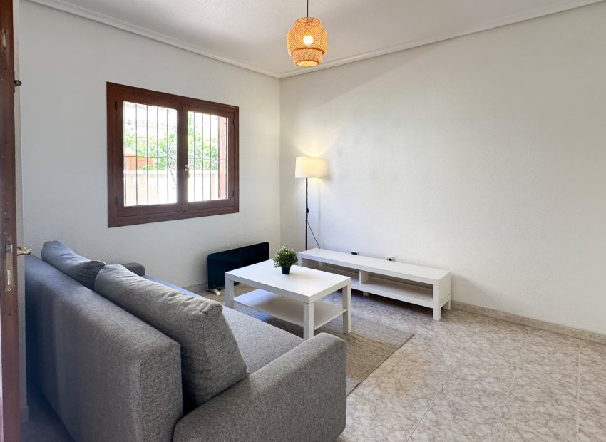 Resale - Bungalow -
Orihuela Costa - Playa Flamenca