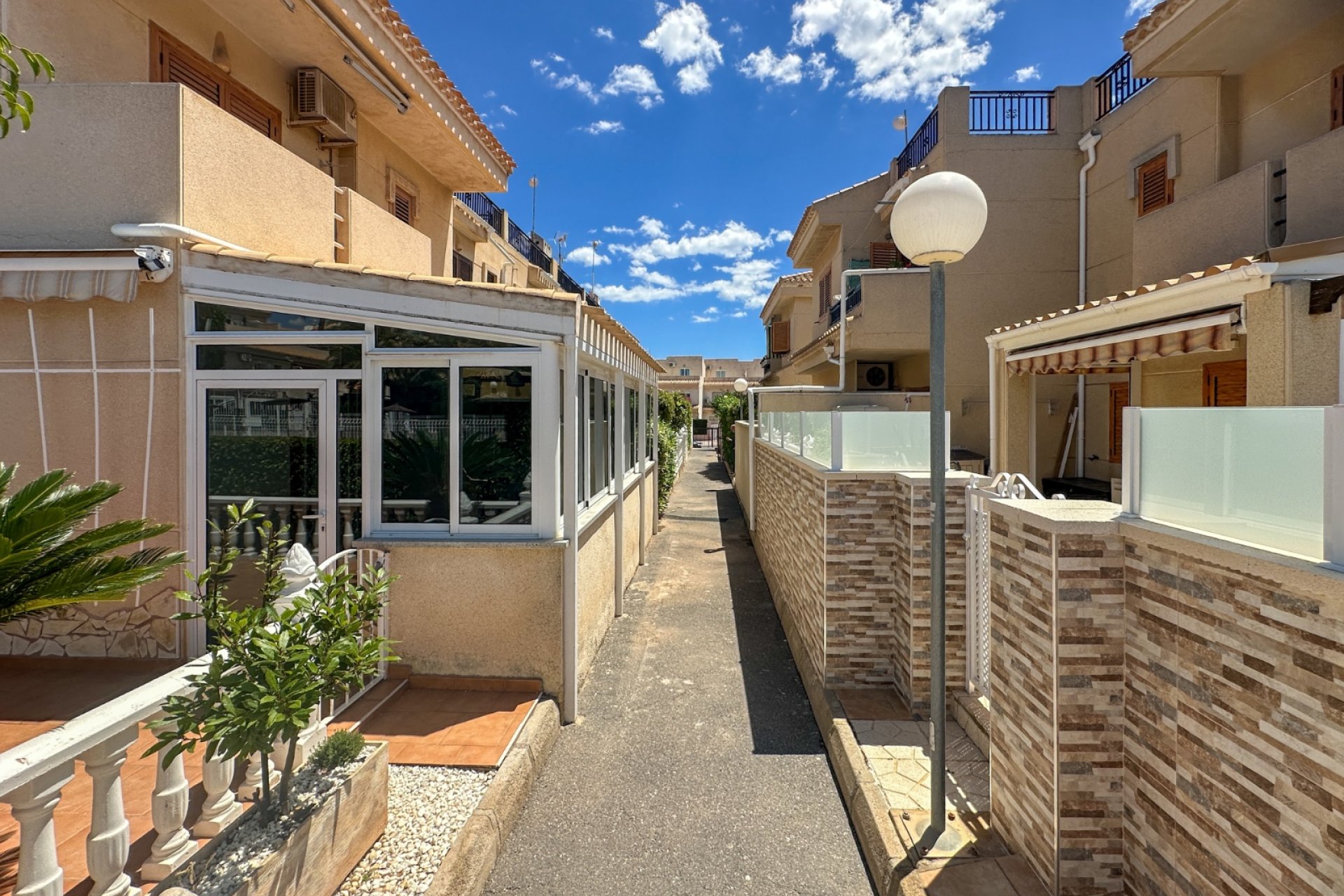 Resale - Bungalow -
Orihuela Costa - Playa Flamenca