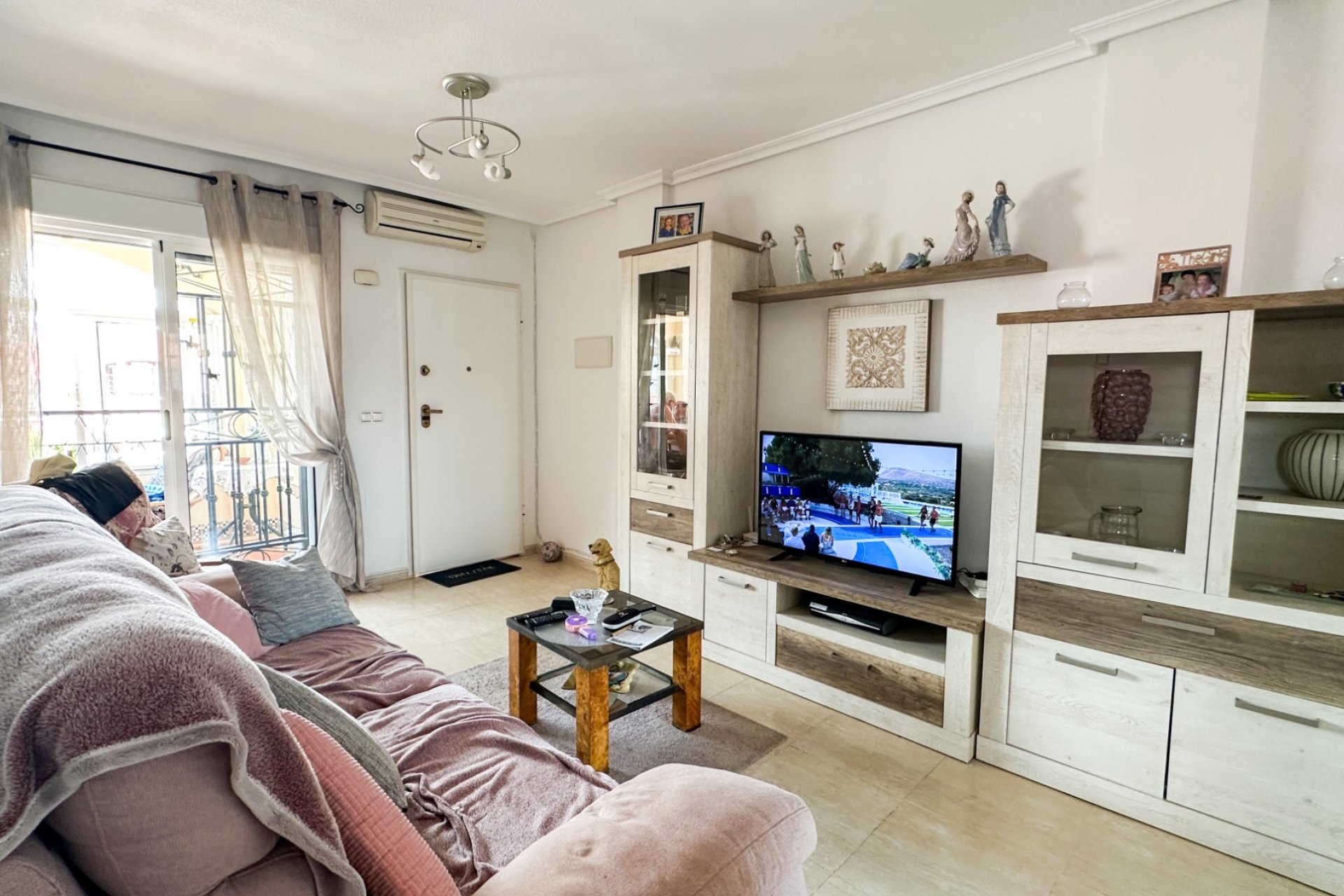 Resale - Bungalow -
Orihuela Costa - Punta Prima
