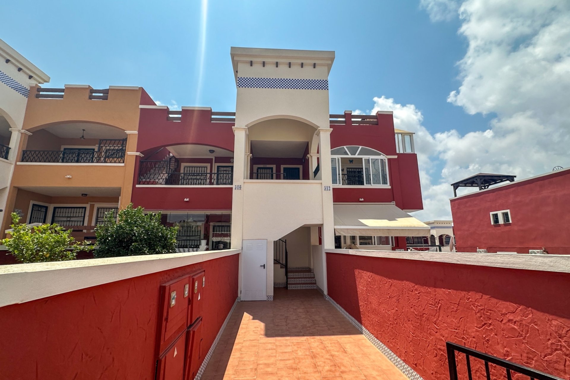 Resale - Bungalow -
Orihuela Costa - Punta Prima