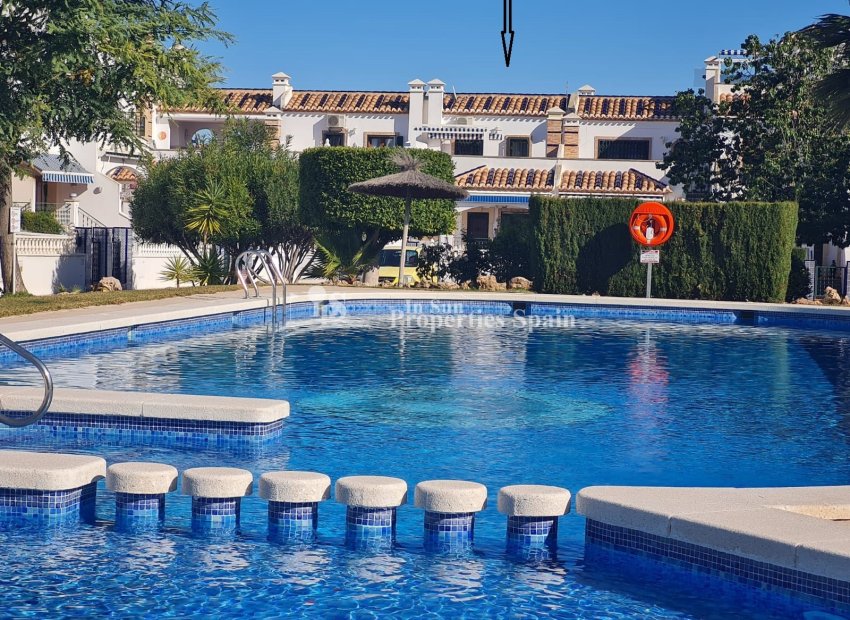 Resale - Bungalow -
Orihuela Costa - Villamartin Pau-8