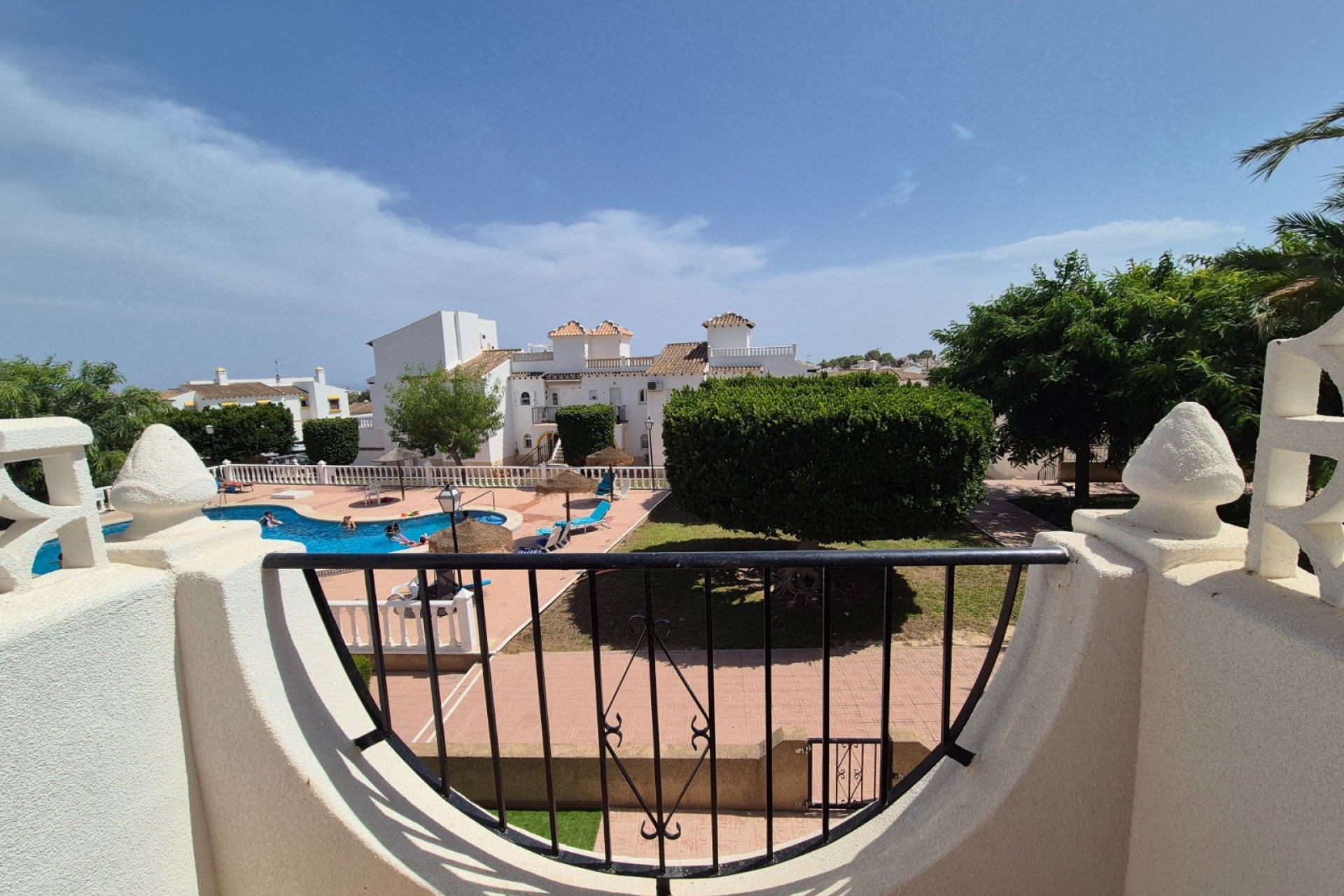 Resale - Bungalow -
San Miguel de Salinas - Bellavista